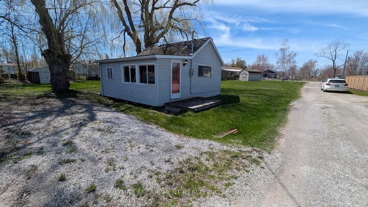 Property Photo: 9/11 Marilyn Drive ON N0A 1L0