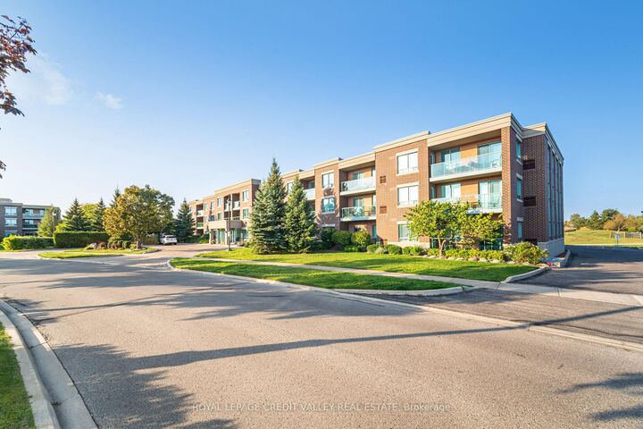 Property Photo: 55 Via Rosedale N/A 204 ON L6P 0V1