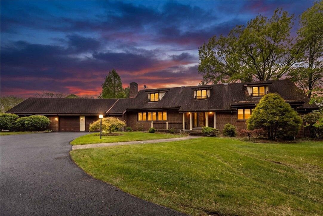 Property Photo:  4437 Twin Oaks  PA 15668 