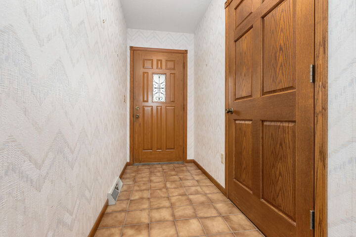 Property Photo:  1402 N Arch Street  SD 57401 
