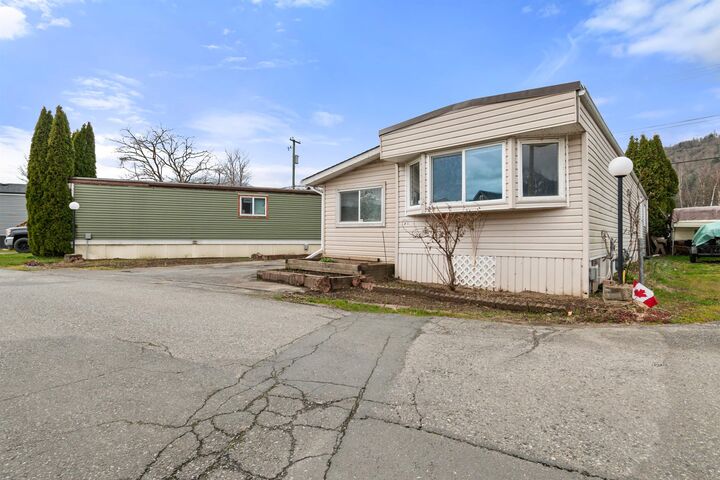 1884 Heath Road 11 — photo 1