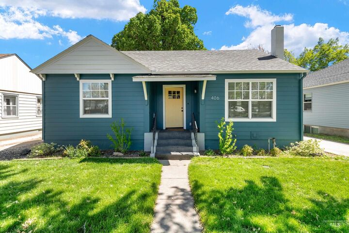 Property Photo:  406 N Pacific St  ID 83706-2646 