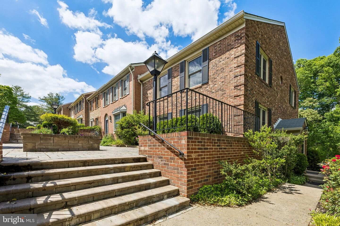 Property Photo:  