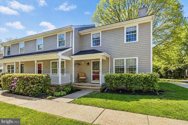 Property Photo:  4 Eaton Court  NJ 08525 