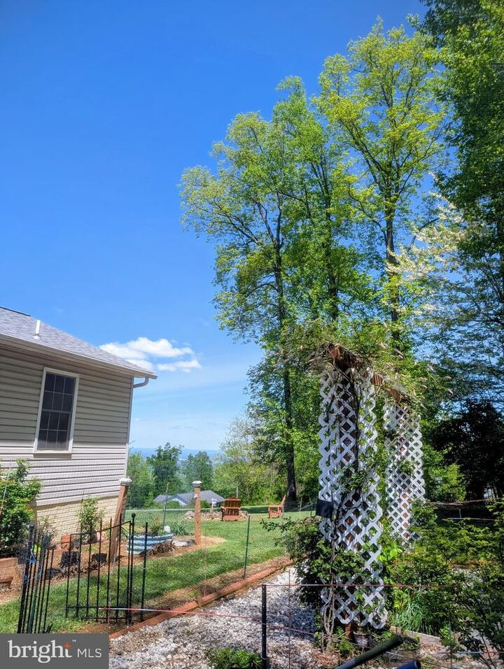 Property Photo:  126 Cliffside Road  VA 22642 