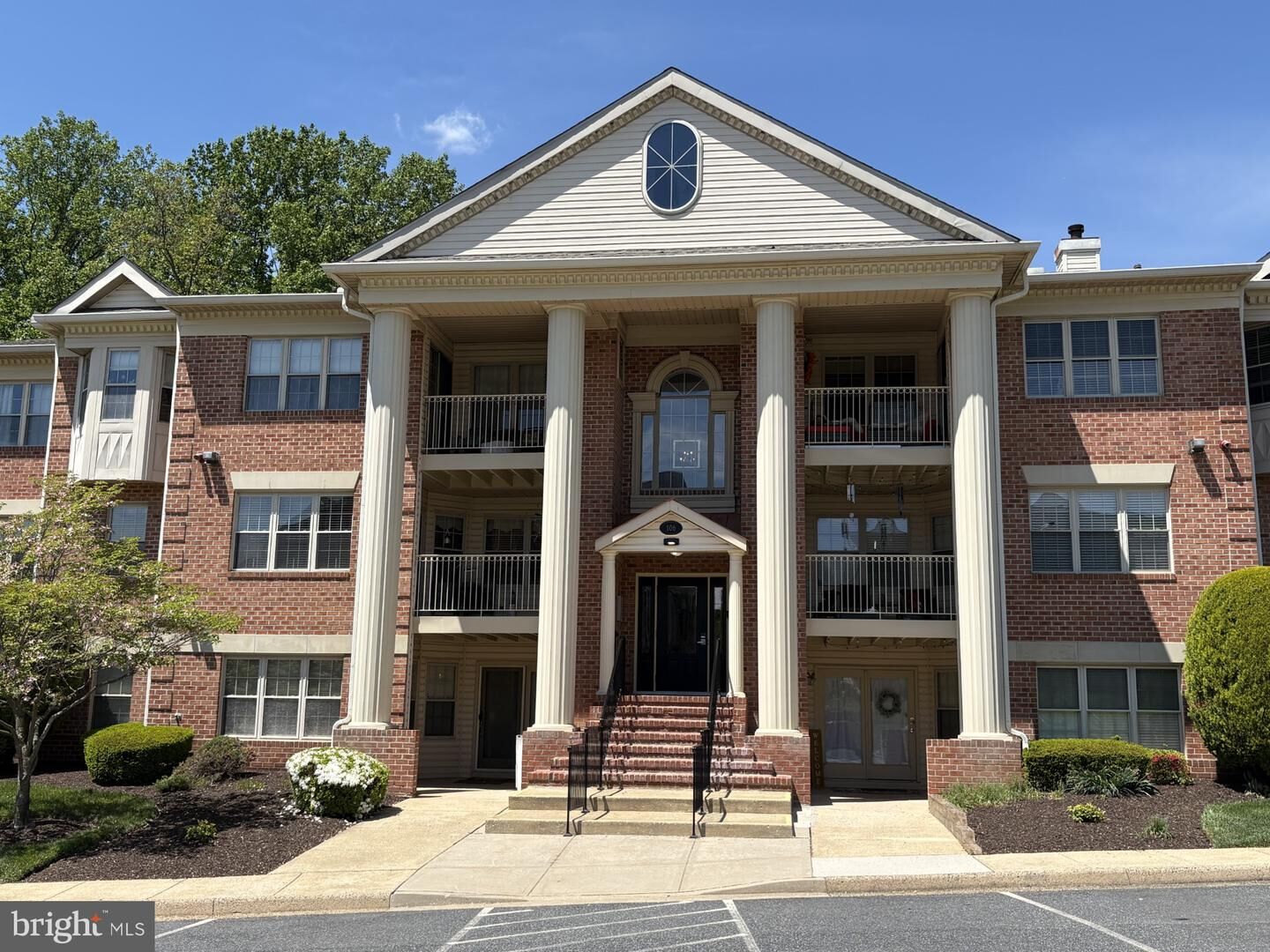 Property Photo:  106 Gwen Drive 106-2F  MD 21050 