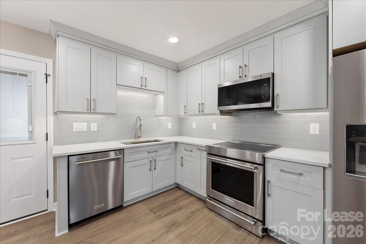 Property Photo:  4706 Walden Court  NC 28210 