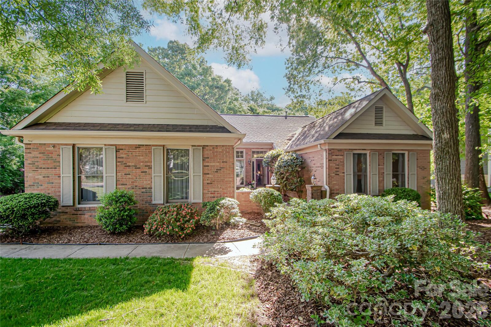 Property Photo:  10801 Whitfield Ridge Drive  NC 28277 