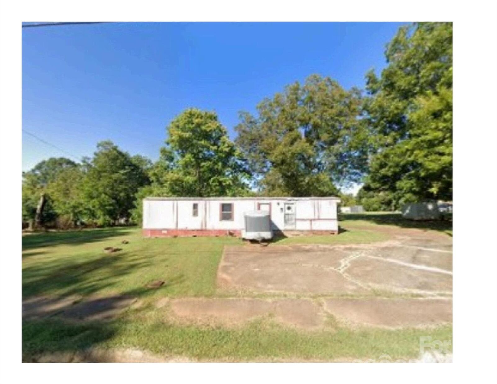 Property Photo: 114 S Ervin Avenue NC 28658