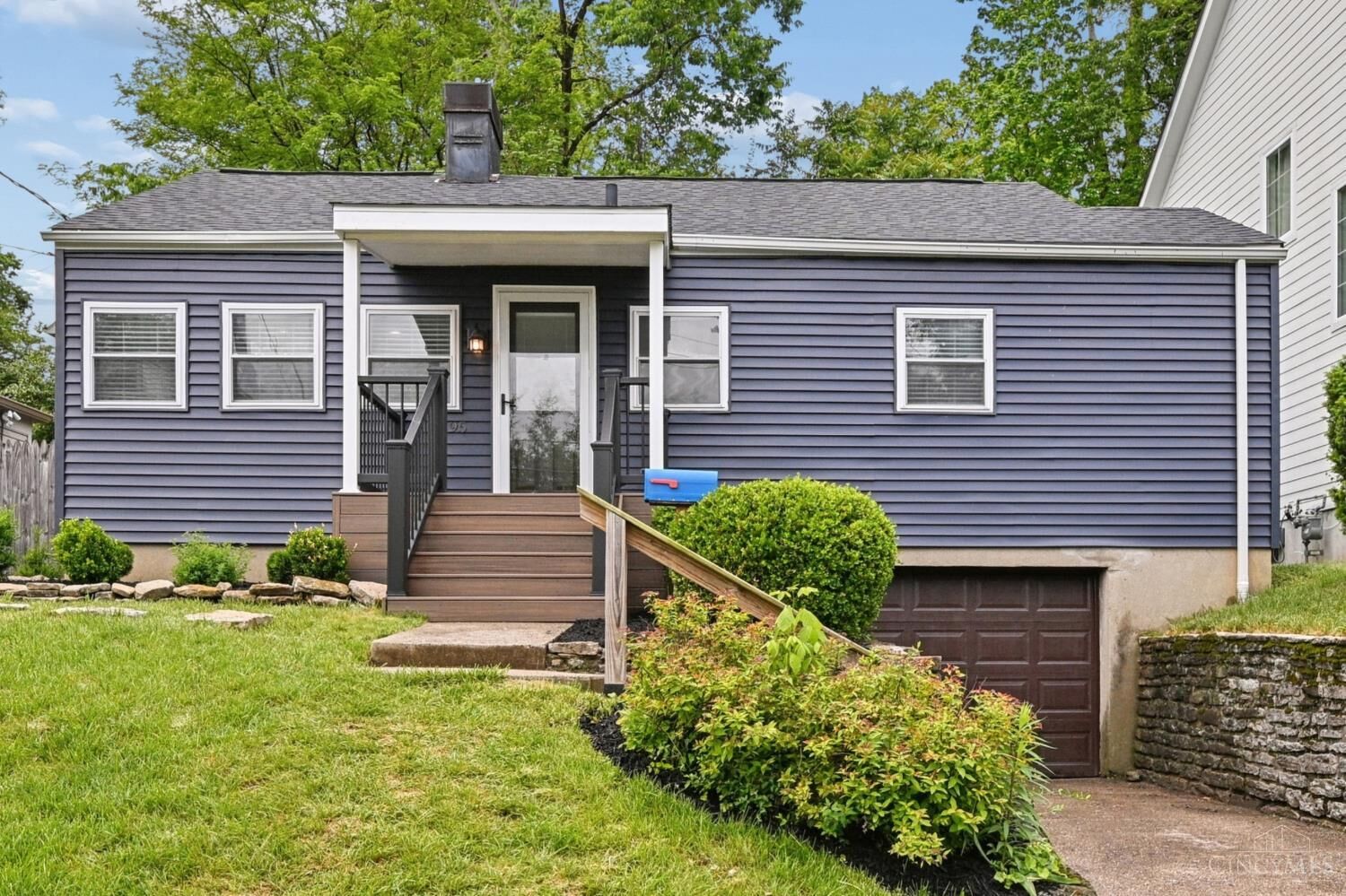 Property Photo:  3395 Ault View Avenue  OH 45208 