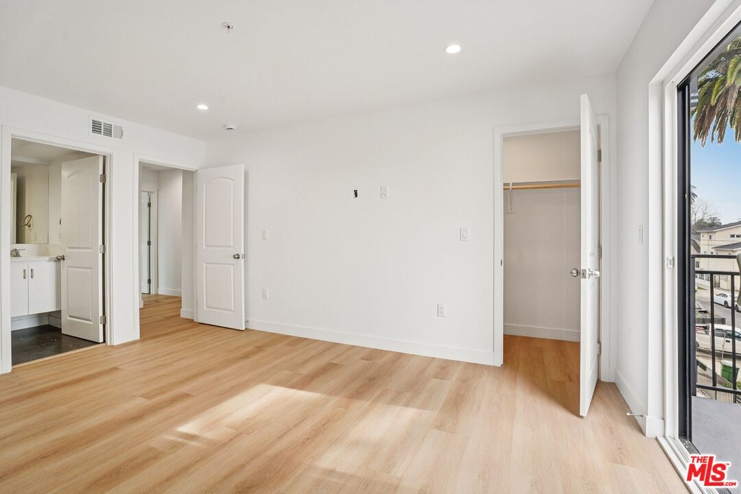 Property Photo: 312 N Coronado St CA 90026