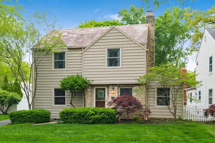 Property Photo:  60 W Schreyer Place  OH 43214 