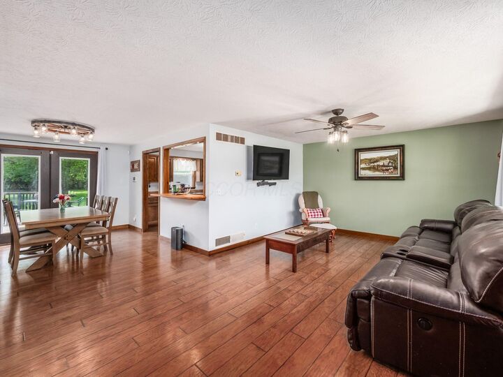 Property Photo:  6105 Houseman Road  OH 43061 