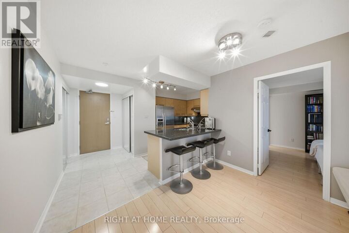 Property Photo: 233 Beecroft Road 1915 ON M2N 6Z9