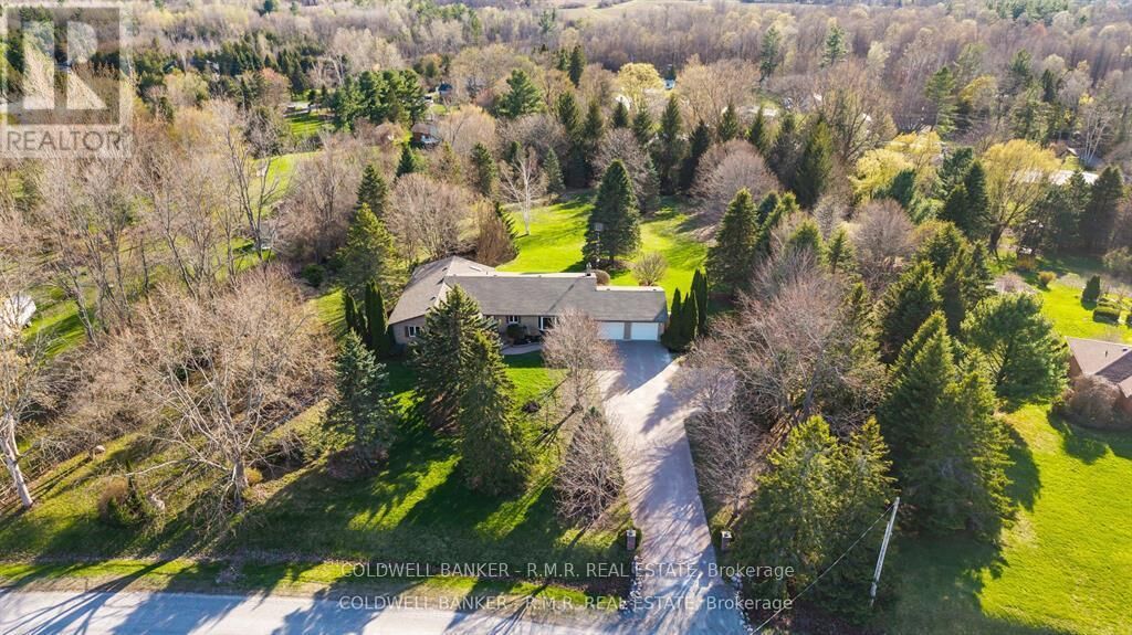 Photo de la propriété:  21 Skye Valley Drive  ON K9A 0Y9 