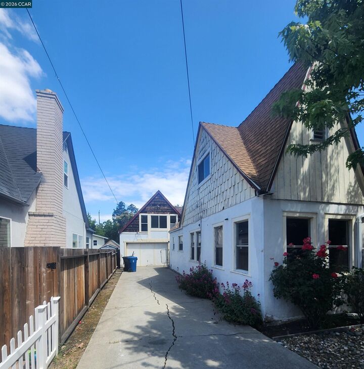Property Photo:  433 Gilger Ave  CA 94553 