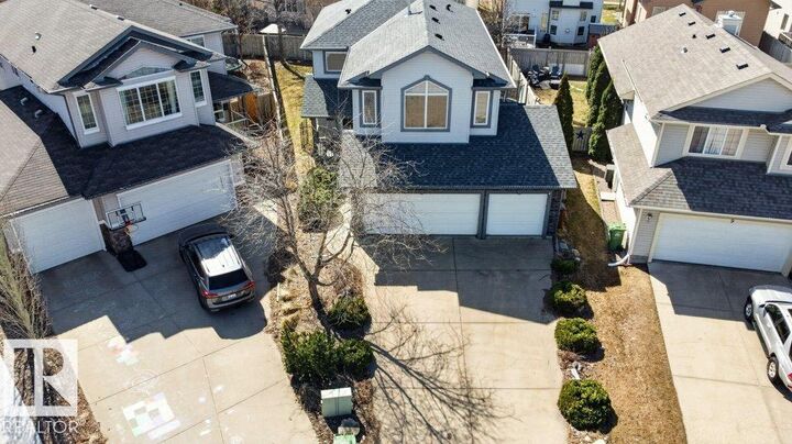 Property Photo:  10 Erickson Close  AB T8N 7G5 