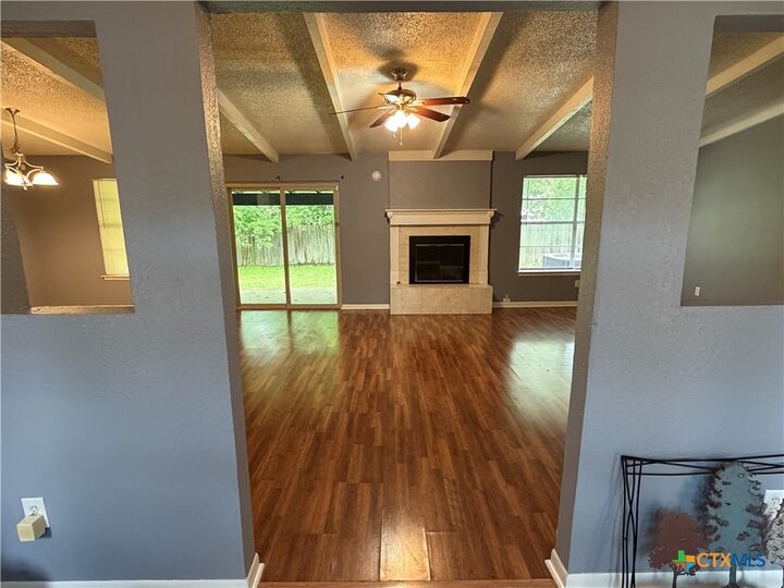 Property Photo:  1404 E Vardeman Avenue  TX 76541 