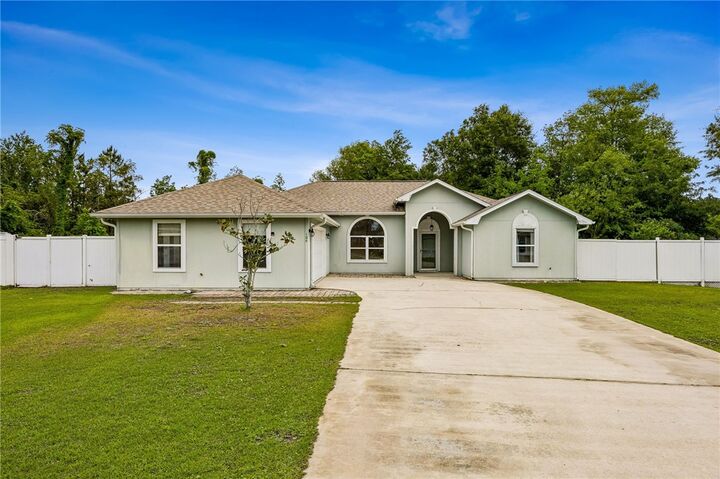 Property Photo:  106 Lake Manor Court  GA 31548 