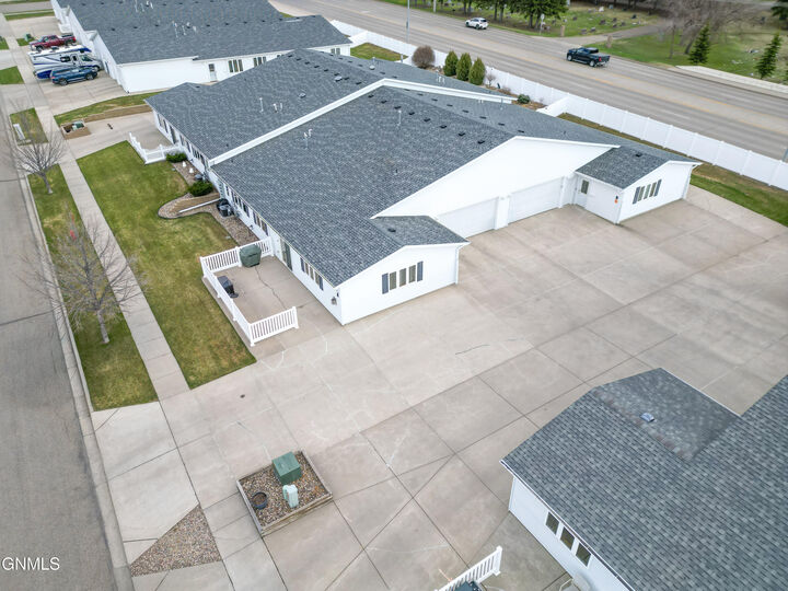 Property Photo:  3015 Colorado Drive B  ND 58503 