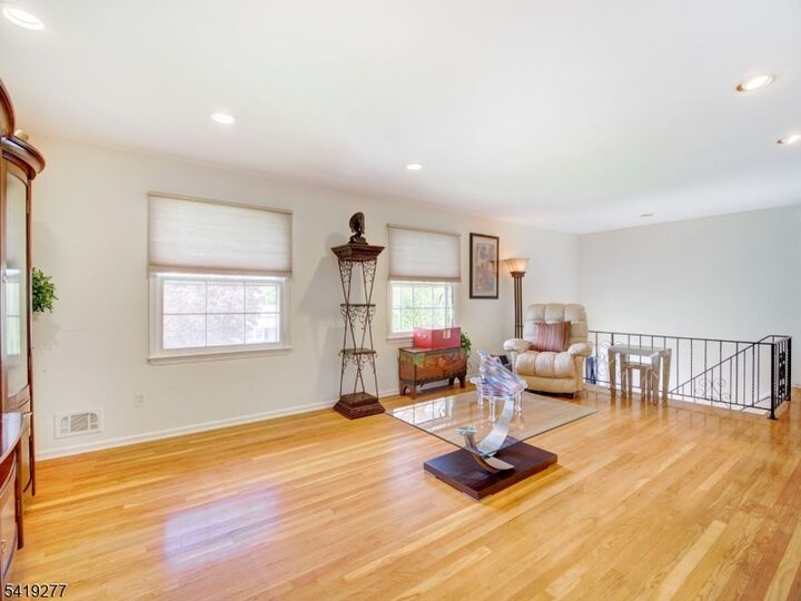 Property Photo:  22 Cheshire Ter  NJ 07052 