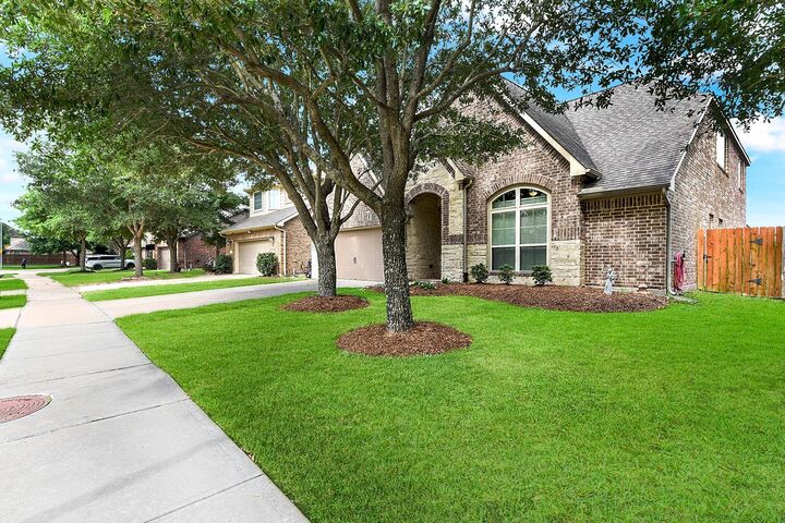 Property Photo:  3902 Vinson Ranch Lane  TX 77494 