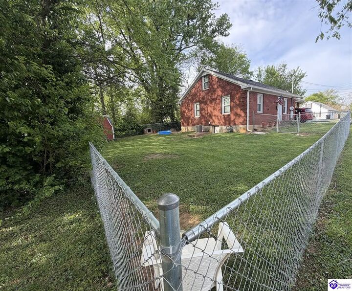 Property Photo:  826 Rhodes Drive  KY 42701 