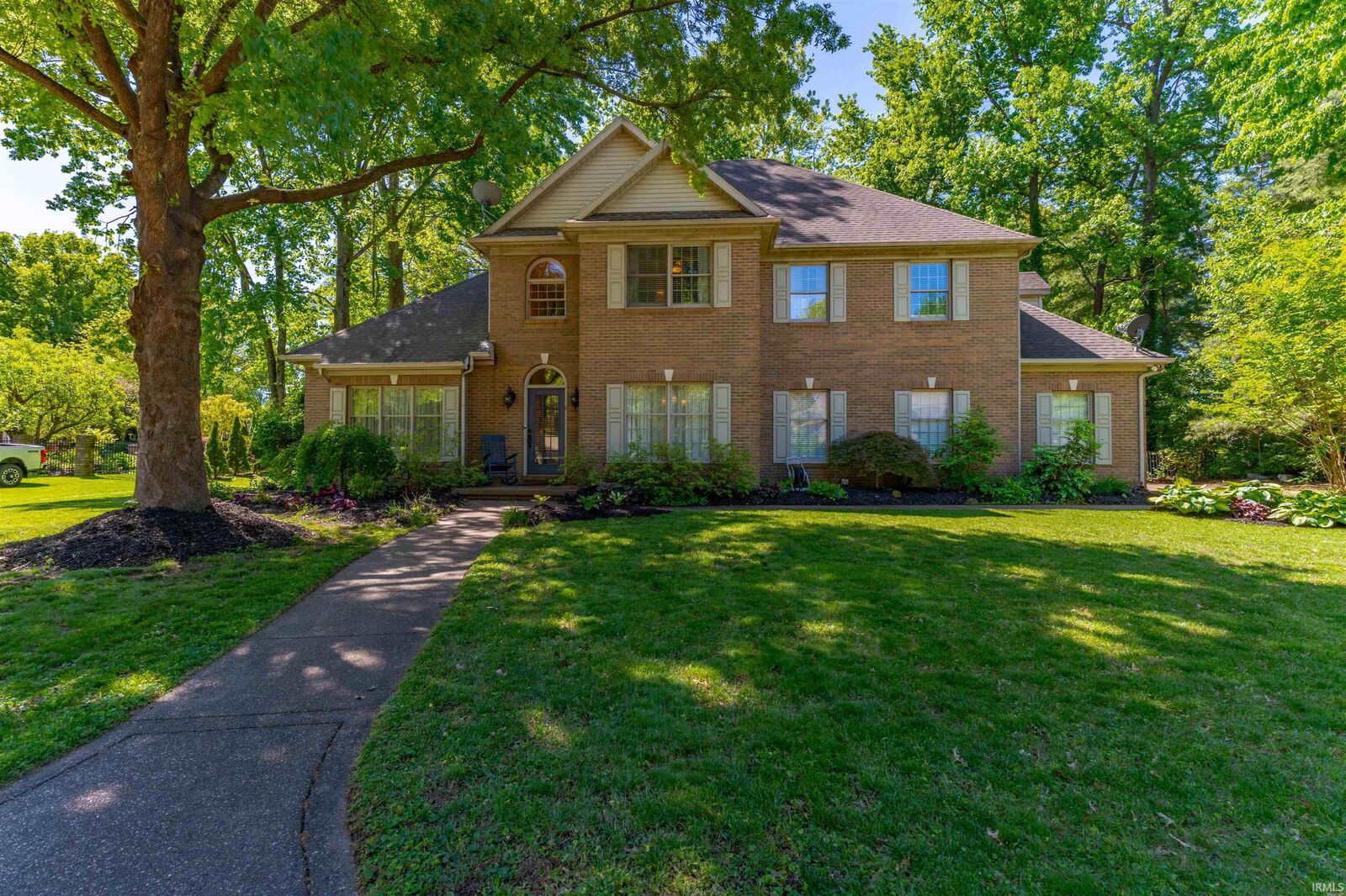 Property Photo:  2200 Eaglewood Drive  IN 47630 