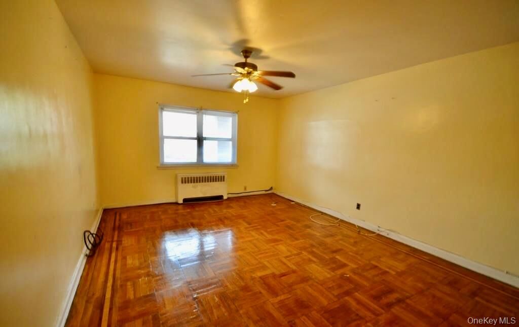 Property Photo: 1454 E 233rd Street 1 NY 10466