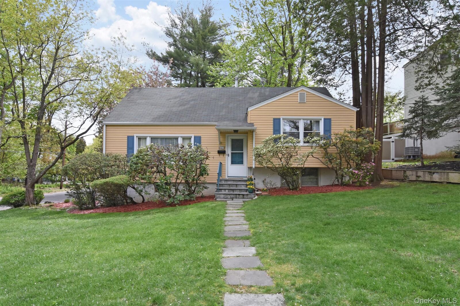 Property Photo:  1 Summit Street  NY 10591 