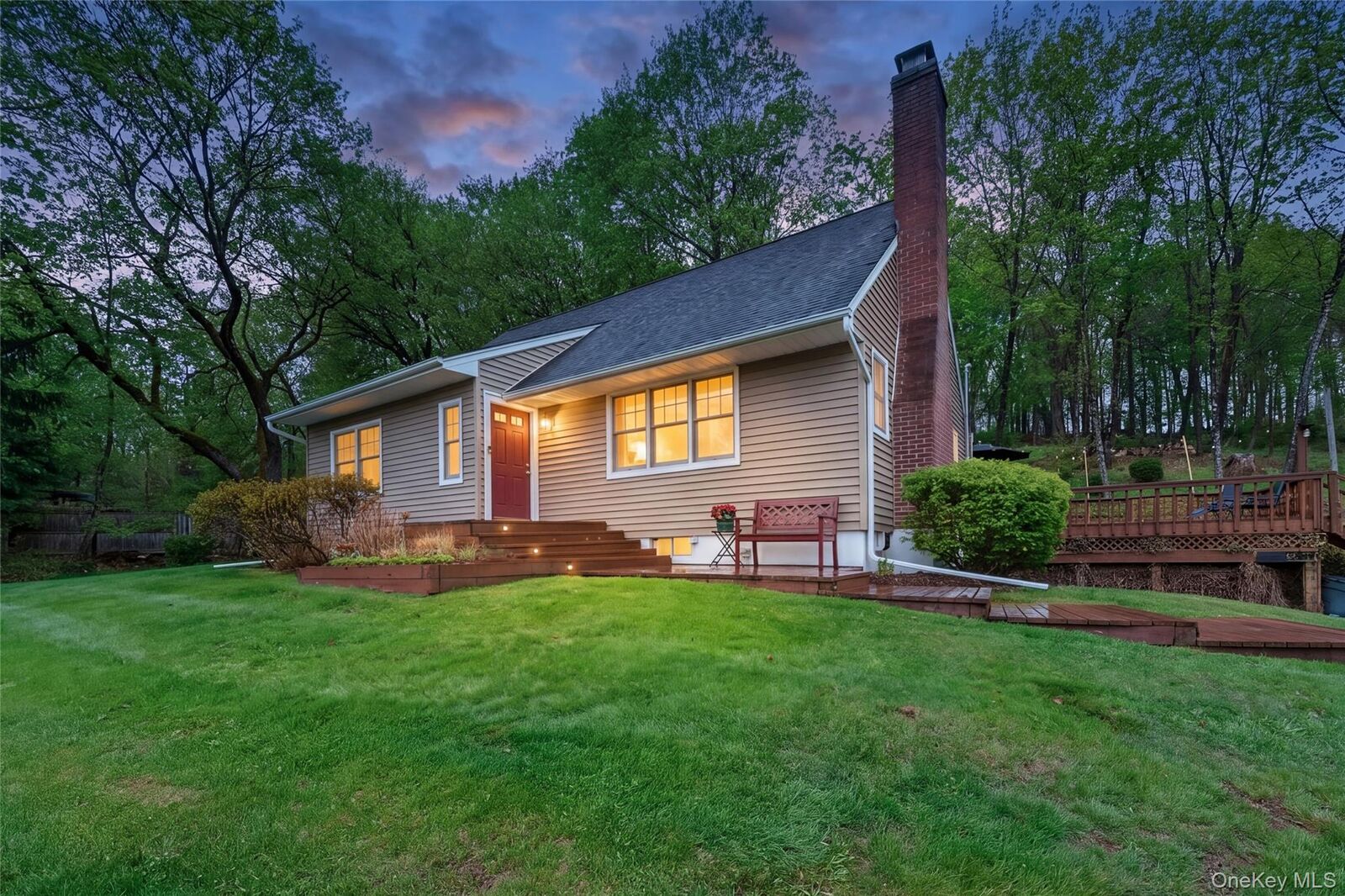 Property Photo:  333 Oakland Avenue  NY 10950 