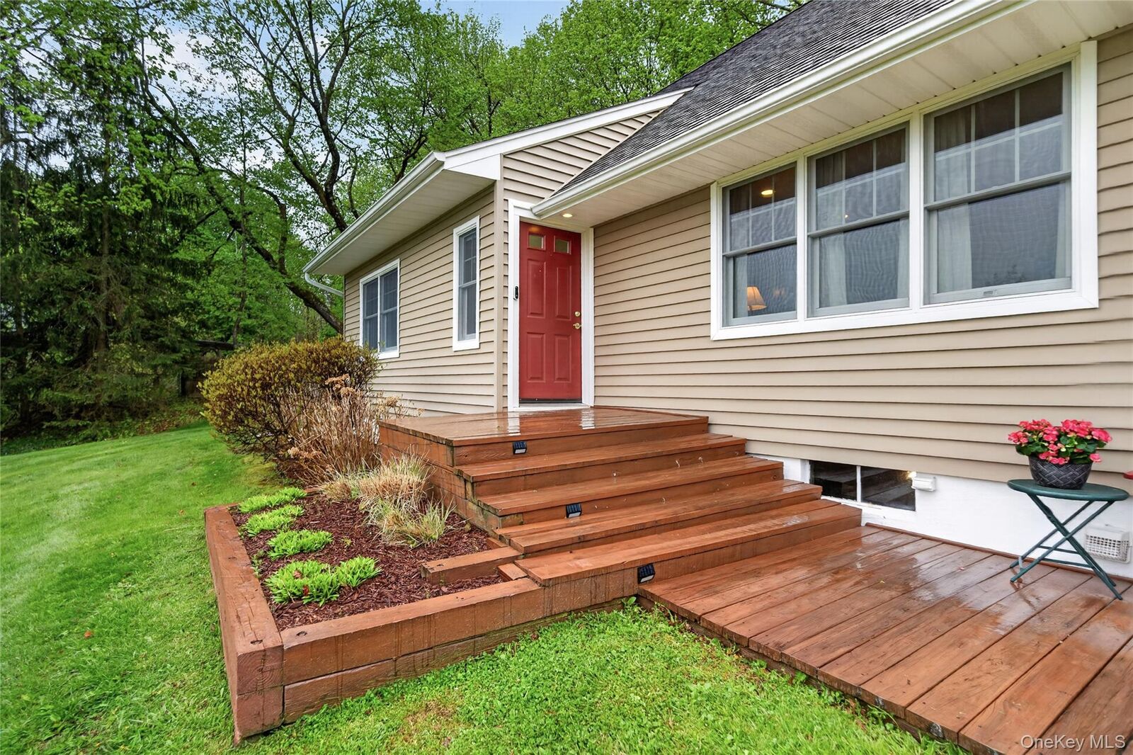Property Photo:  333 Oakland Avenue  NY 10950 
