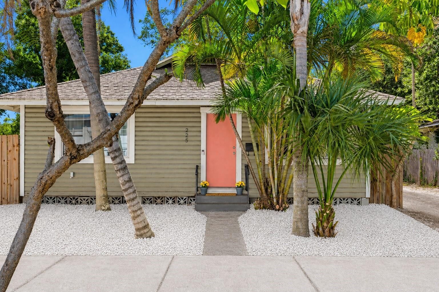 Property Photo:  225 35th Street S  FL 33711 