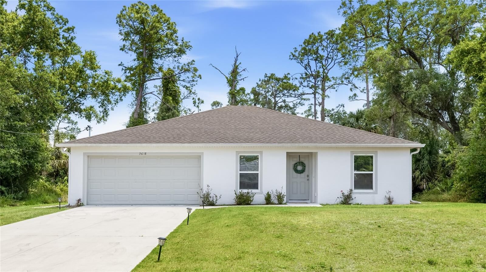 Property Photo: 3618 Whitman Street FL 34288