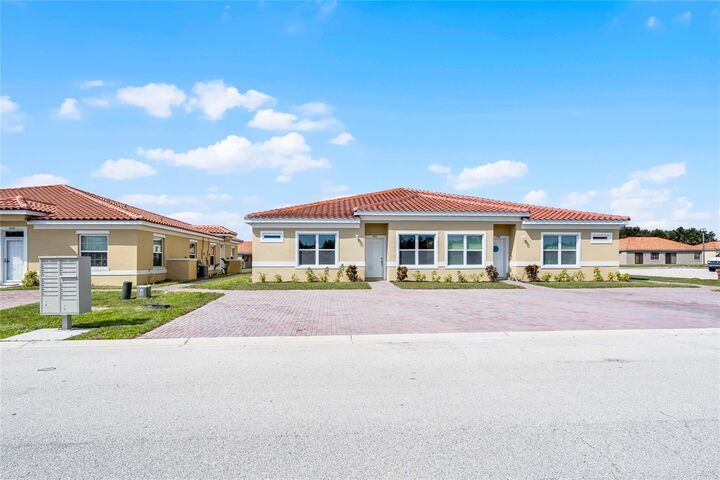 Property Photo:  1828 Coriander Drive  FL 34759 