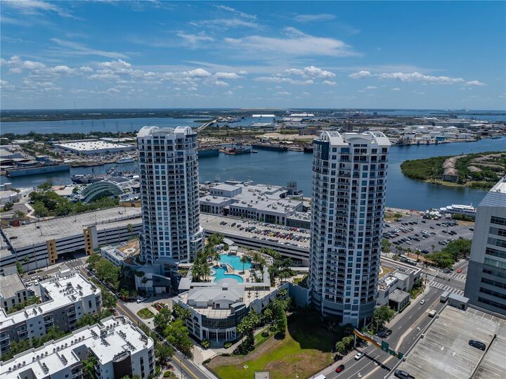 Property Photo: 449 S 12th Street 1805 FL 33602