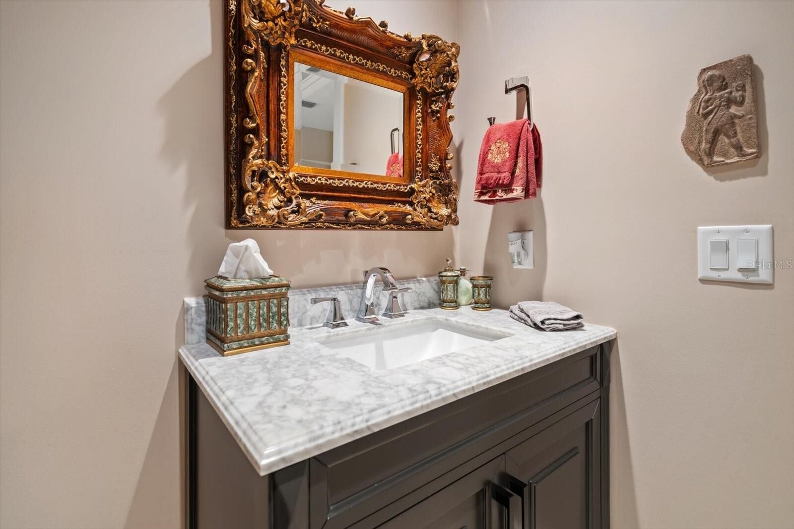 Property Photo:  145 Belleview Boulevard 201  FL 33756 