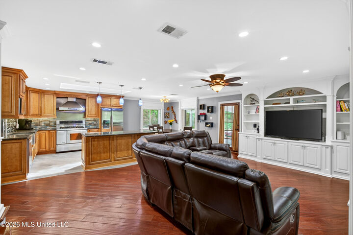 Property Photo:  501 Forest Hill Drive  MS 39564 