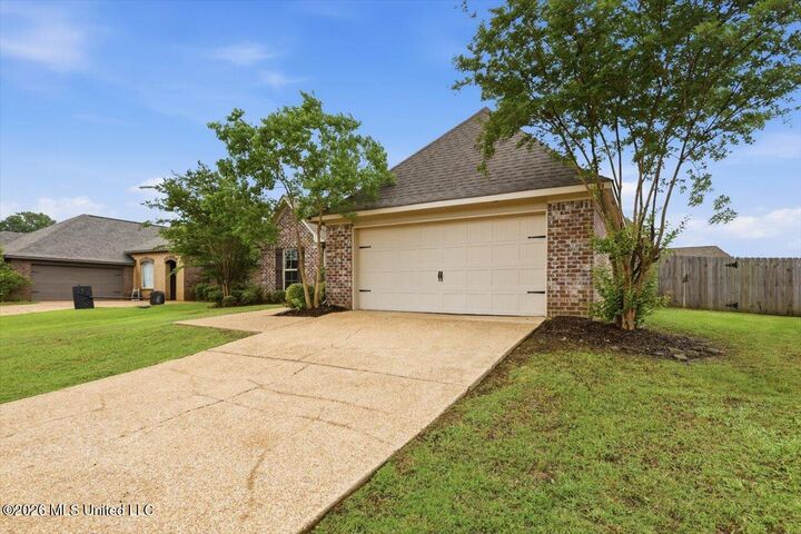 Property Photo: 189 E Clearview Drive MS 39110