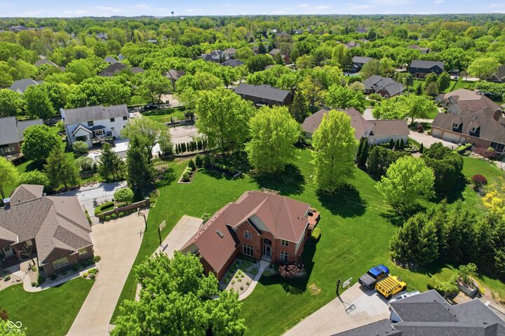 Property Photo: 1240 Eagle View Court IN 46143