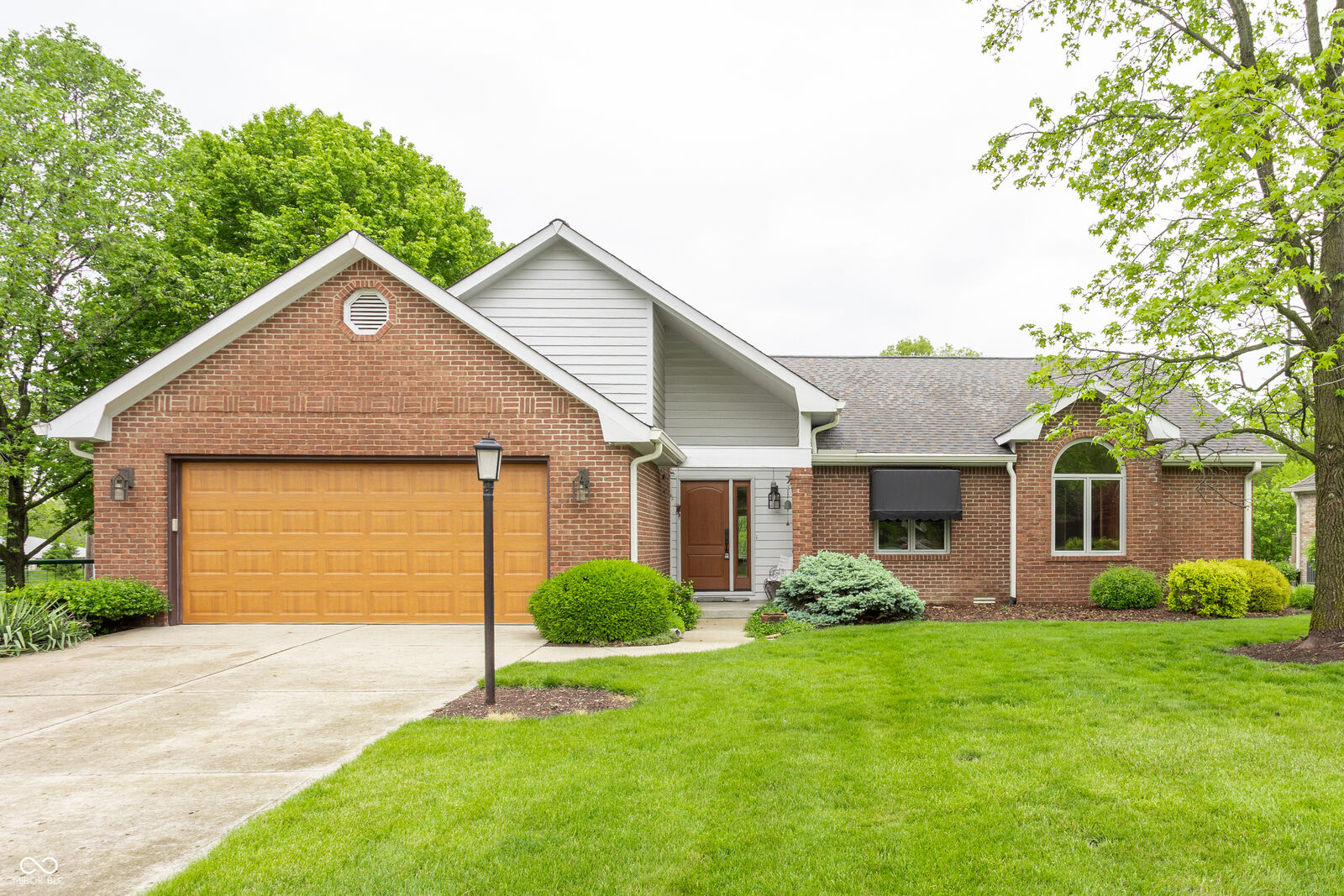 Property Photo:  18 Ashbourne Drive  IN 46060 