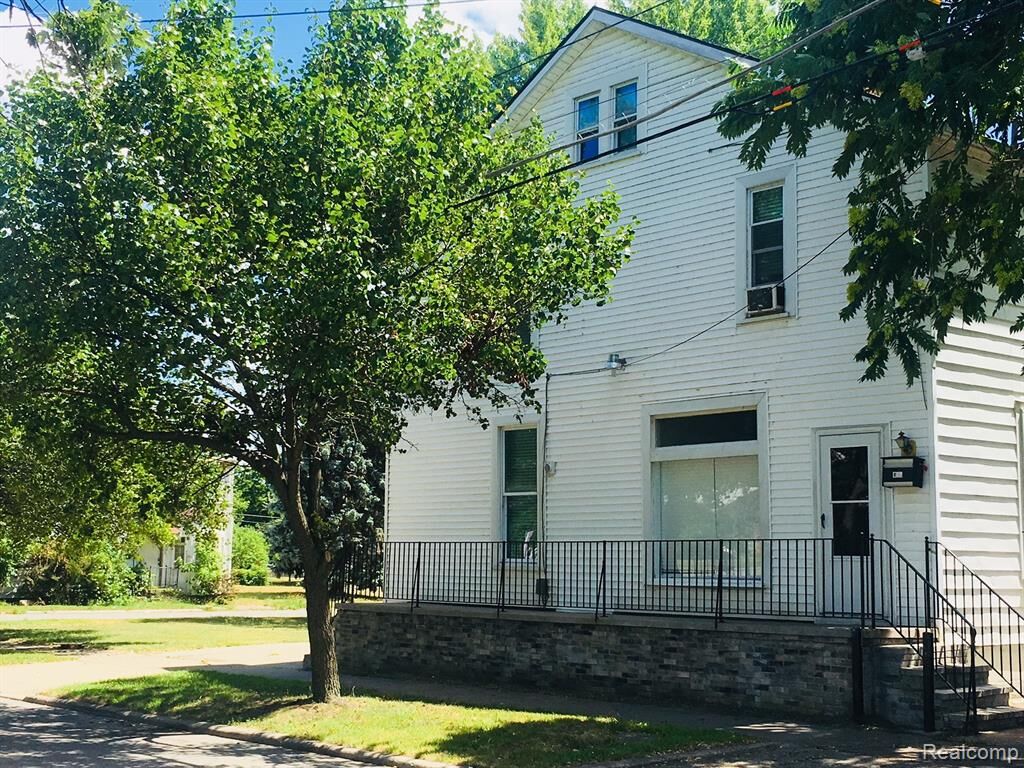 Property Photo: 111 Kibbee Street MI 48043 2445