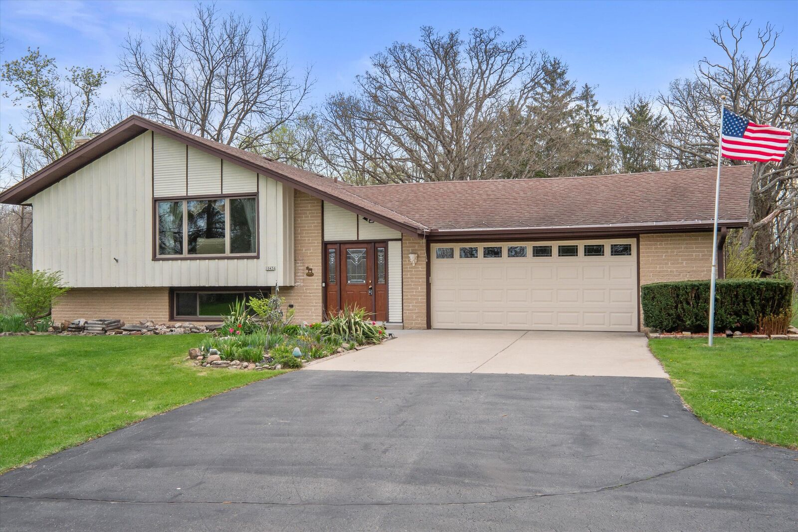 Property Photo:  10456 S 92nd St  WI 53132 
