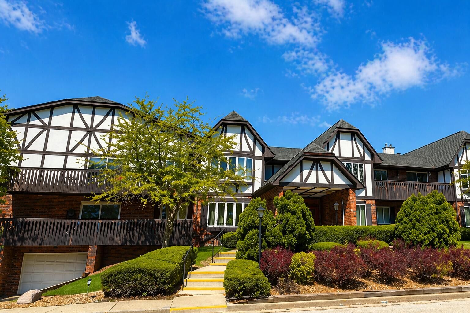 Property Photo:  8900 N Park Plaza Ct 112  WI 53223 