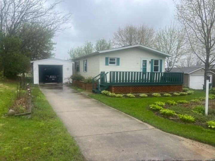 Property Photo:  133 Serenity Oaks Ter  WI 53098 
