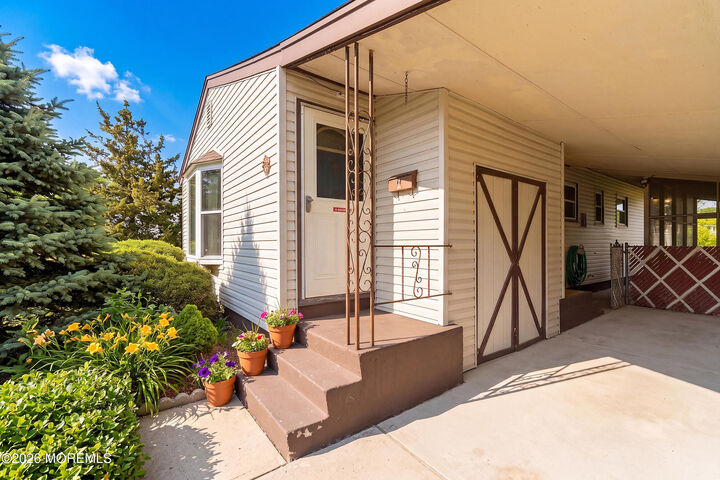 Property Photo:  94 Boulevard W  NJ 07735 