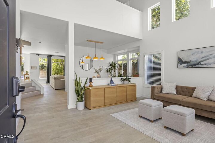 Property Photo:  4712 Templeton Street  CA 93003 