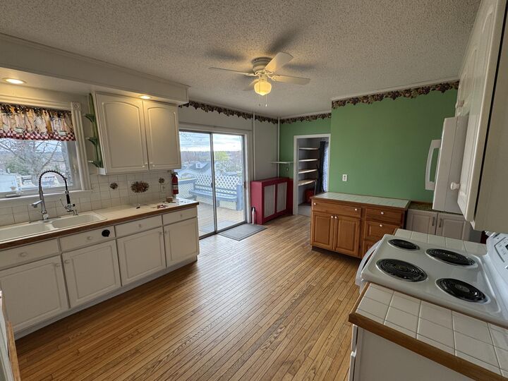 Property Photo:  326 South Avenue  ME 04240 