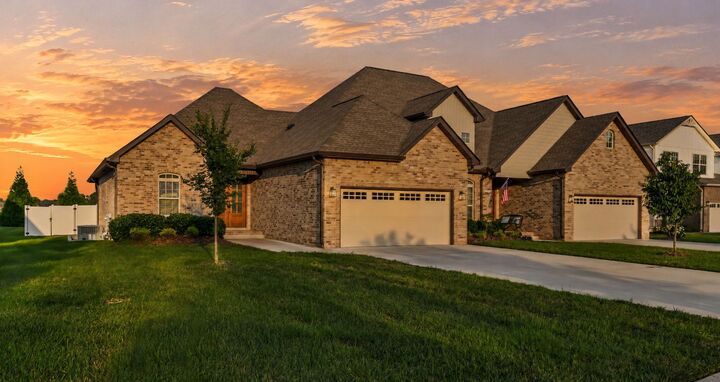 Property Photo: 1049 Veridian Dr A TN 37043