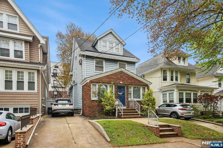 Property Photo:  78 W 38th Street  NJ 07002 